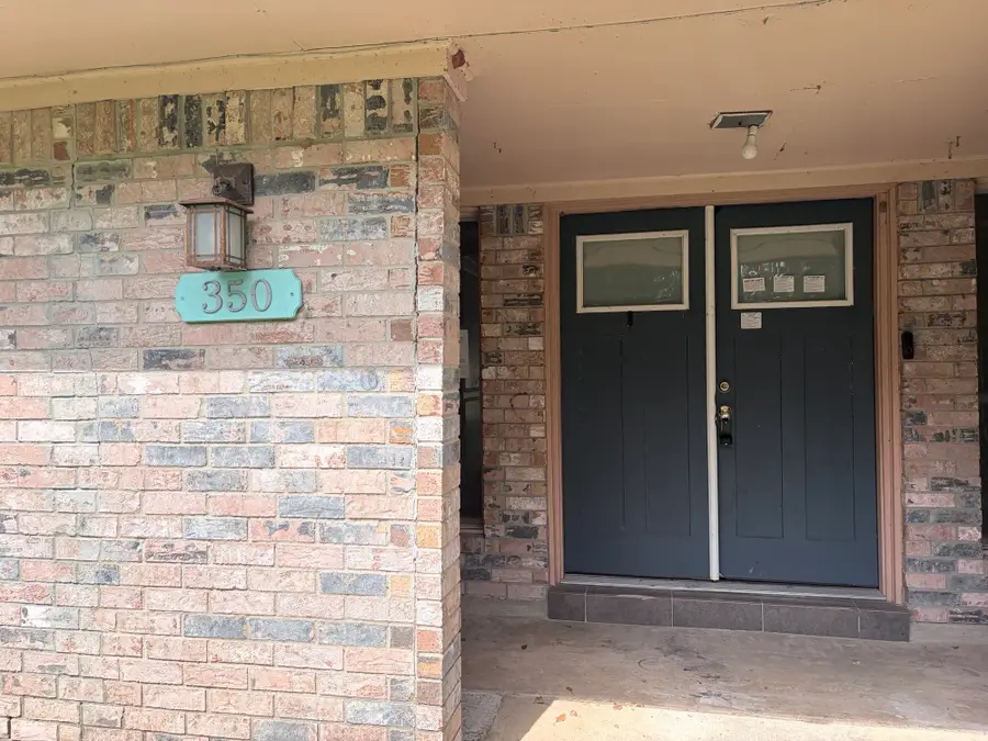 350 S Amherst Drive, West Columbia, TX 77486 - #2