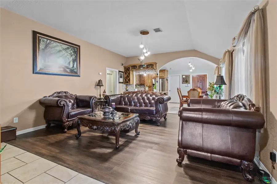 3725 Meadow Wood Drive, Pasadena, TX 77503 - #2