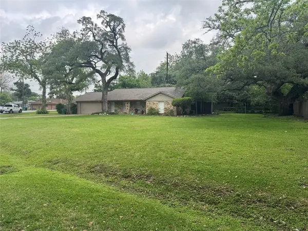 9386 Livernois Road, Houston, TX 77080