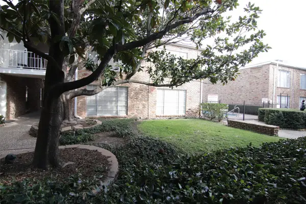 2101 Fountain View Drive #35, Houston, TX 77057