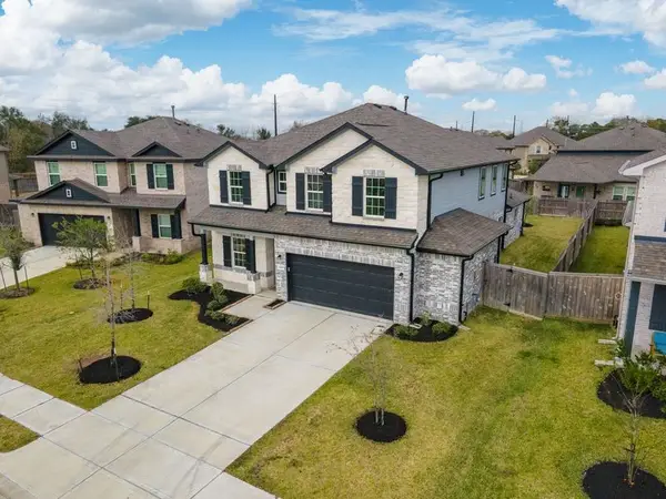 6425 Sandy Hills Drive, Pearland, TX 77584