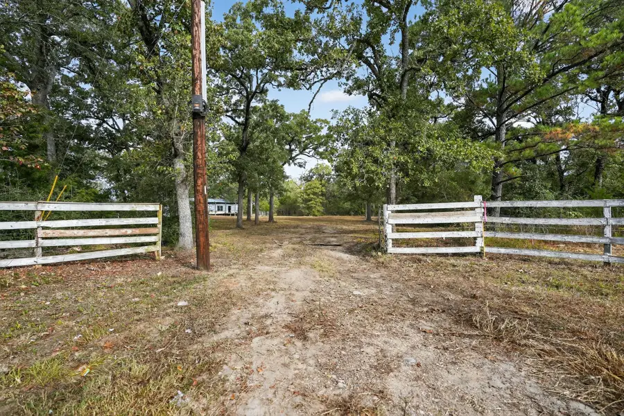102 Outback Alley, Bedias, TX 77831 - Image #2