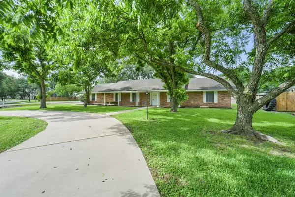 705 Darlene Lane, Wallis, TX 77485