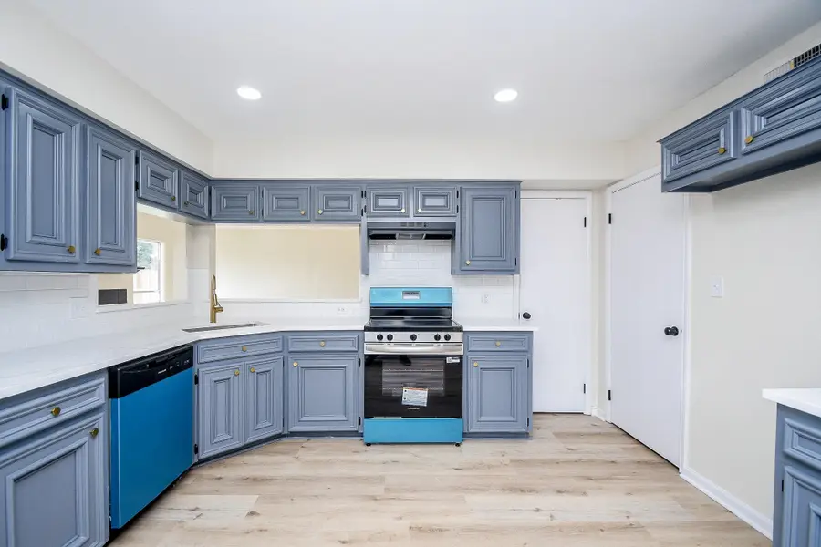 1224 Sagebrush Street, Angleton, TX 77515 - #3