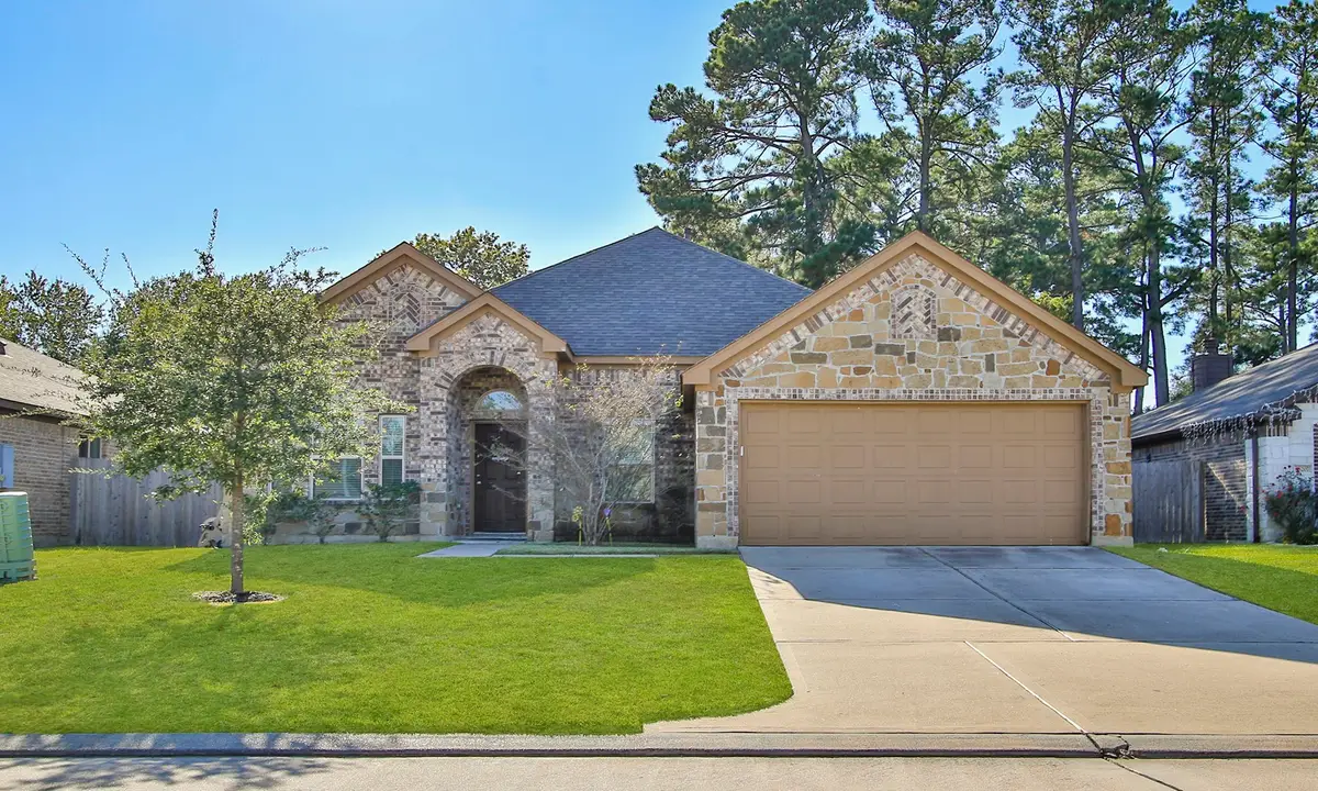 18203 Willow Edge Drive, Tomball, TX 77375 - Image #1
