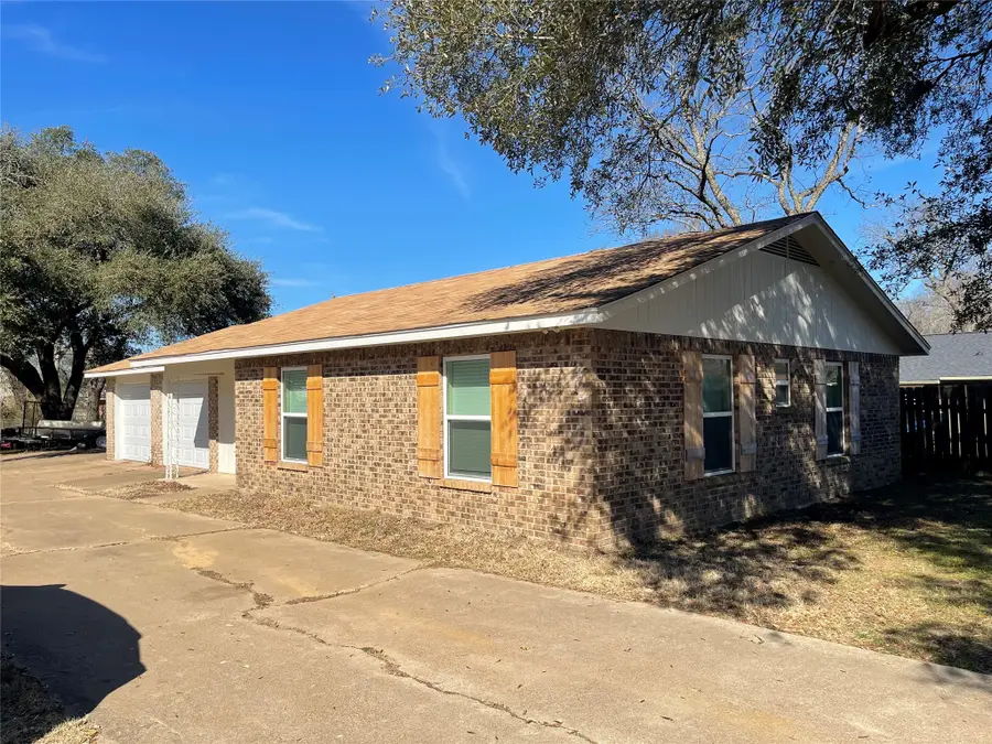 212 S 10th Avenue, Teague, TX 75860 - #2