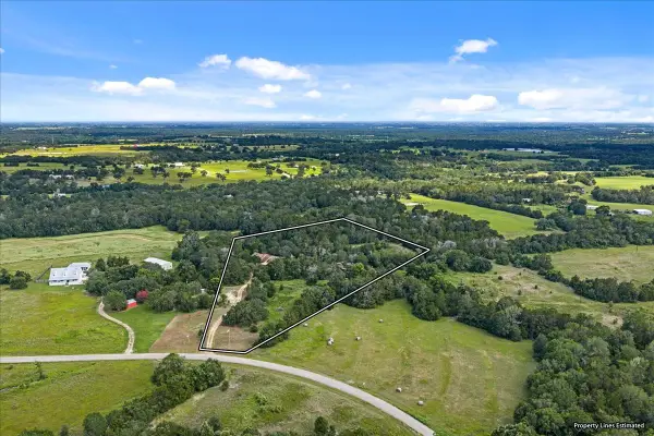 7750 Rolling Creek Road, Burton, TX 77835