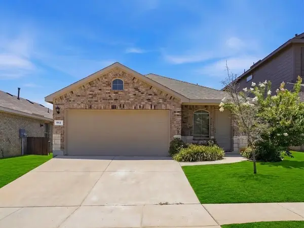 112 Running River Drive, Boyd, TX 76023