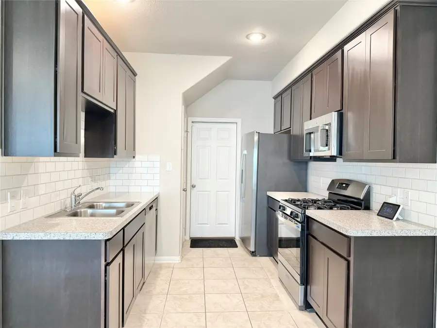 514 N 6th Street, La Porte, TX 77571 - Image #2