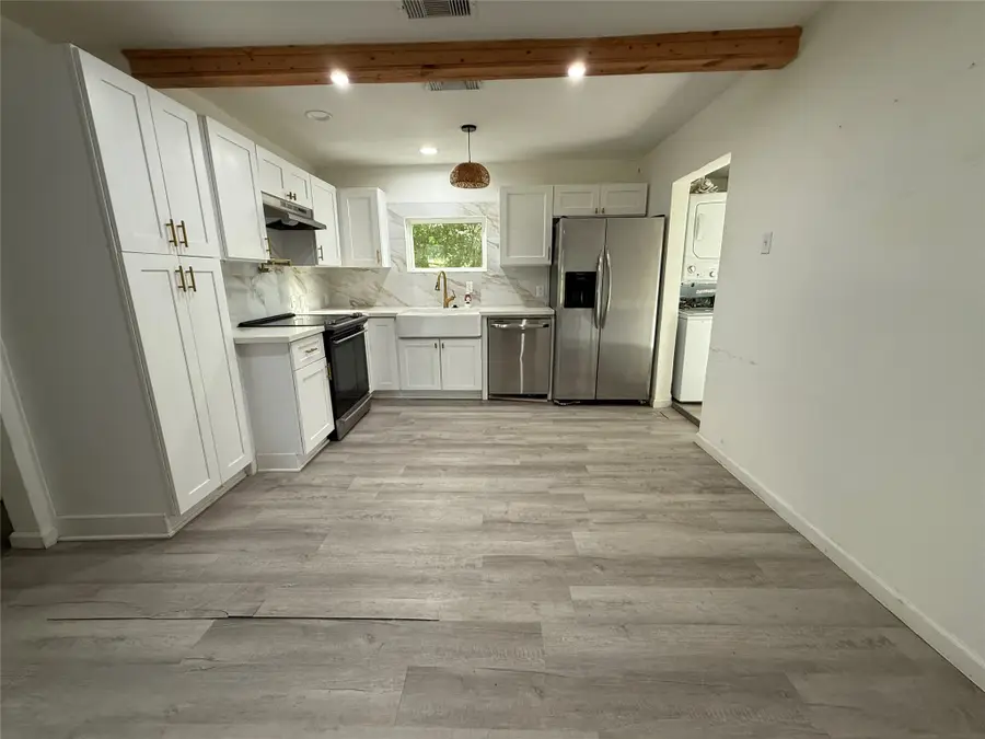 221 18th Avenue N, Texas City, TX 77590 - #3