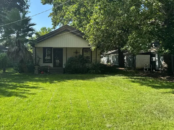 309 E Lawrence Street, Dayton, TX 77535