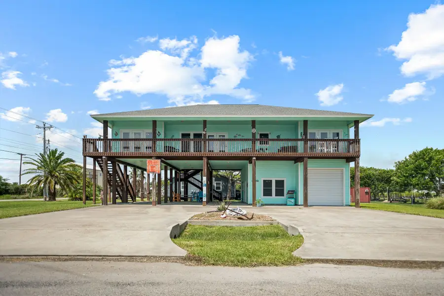 23 Macey Street, Port O Connor, TX 77982 - #2
