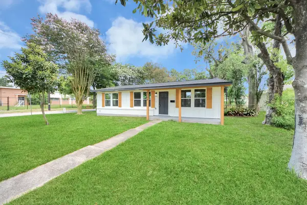 8068 Elrod Street, Houston, TX 77017