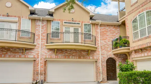 44 Versante Court, Houston, TX 77070