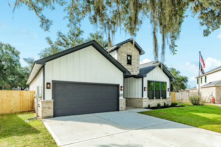 249 Montclaire Drive, West Columbia, TX 77486 - #3