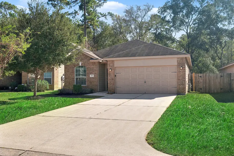 2037 Vanamen Court, Conroe, TX 77304 - Image #2