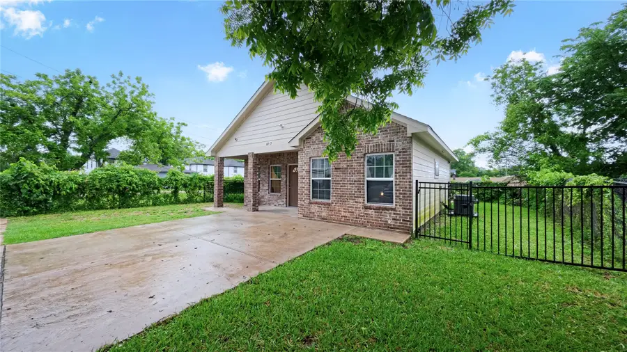 8717 Peachtree Street, Houston, TX 77016 - #3