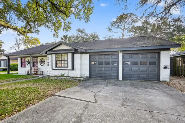 2708 Tallow Street, Alvin, TX 77511