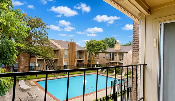 700 Thicket Lane #106, Houston, TX 77079