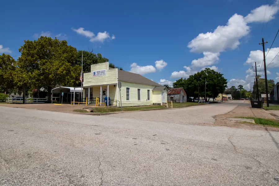 502 Mulcahy Street, Damon, TX 77430 - #2