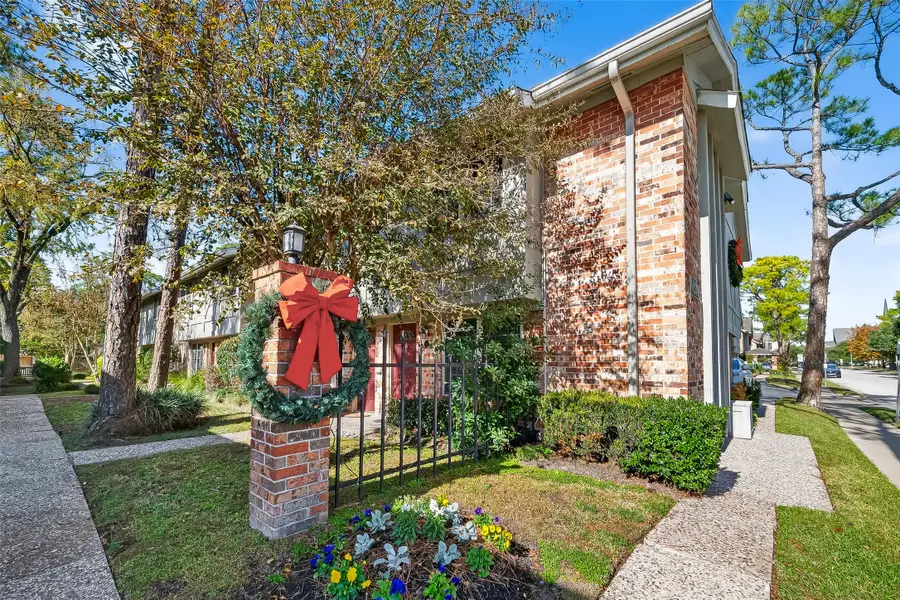 515 Tallowood Road Road #9, Houston, TX 77024 - Image #2