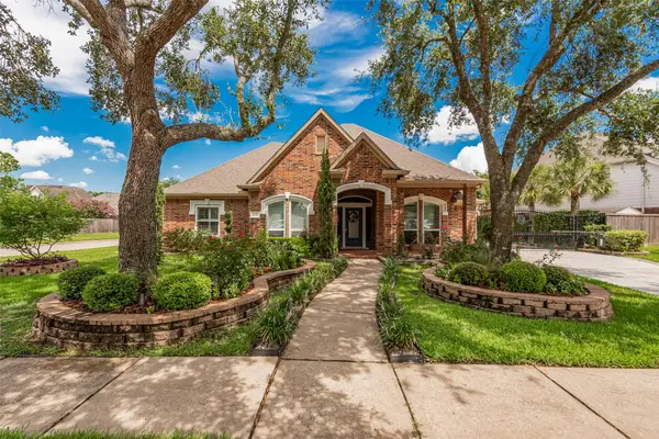 1013 Azalea Pointe, League City, TX 77573