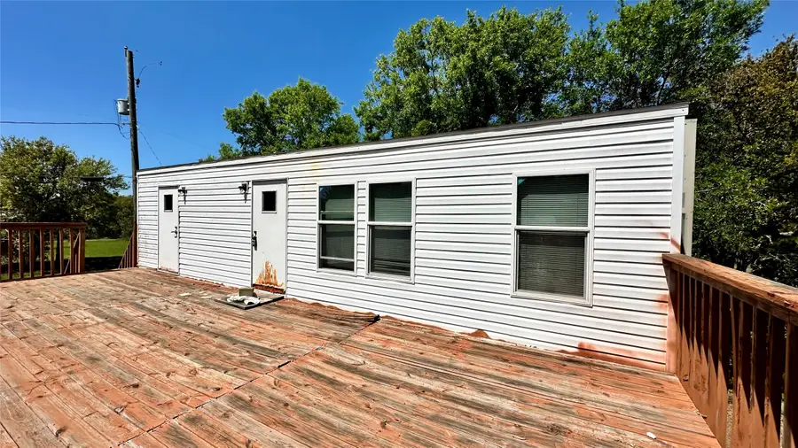 613 Troy Street, Anahuac, TX 77514 - #3