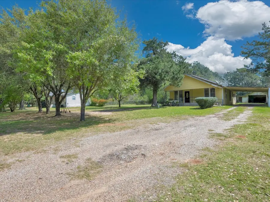 1216 N Hendrix Avenue, Diboll, TX 75941 - #3