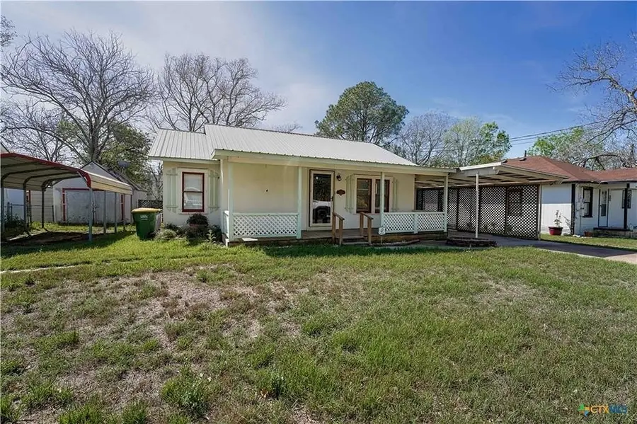 226 & 230 Thornton Street, Gonzales, TX 78629 - #2