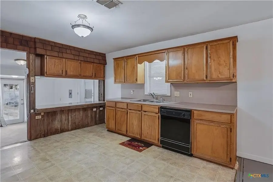 226 & 230 Thornton Street, Gonzales, TX 78629 - #3