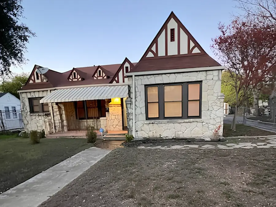 2045 W Magnolia Avenue, San Antonio, TX 78201 - #2