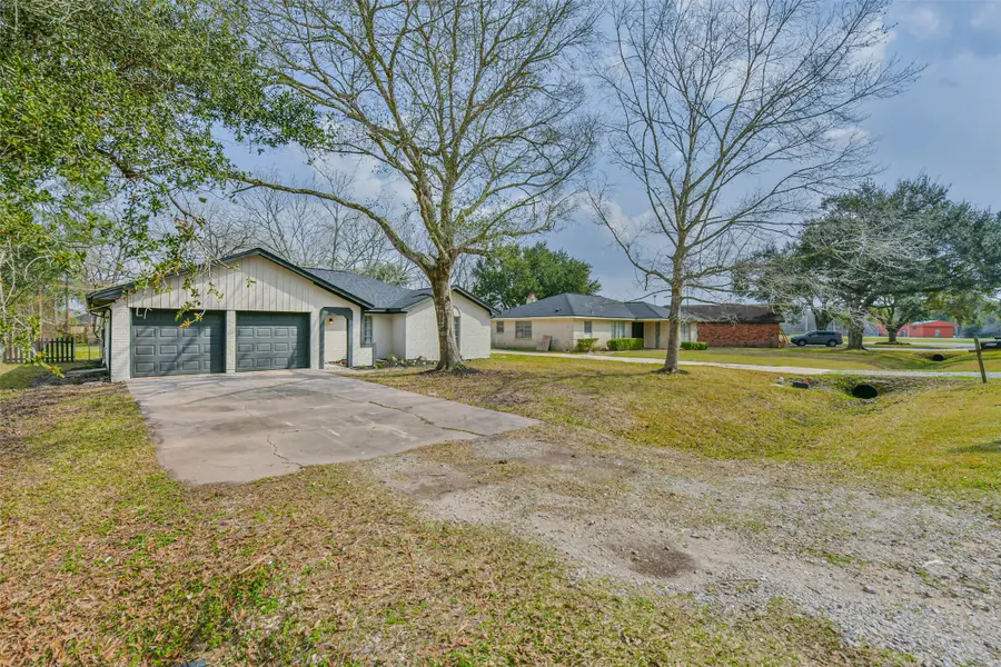 1913 Grace Street, Alvin, TX 77511 - #2