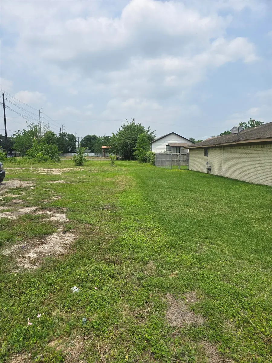 405 Delaware Street, Houston, TX 77029 - #2