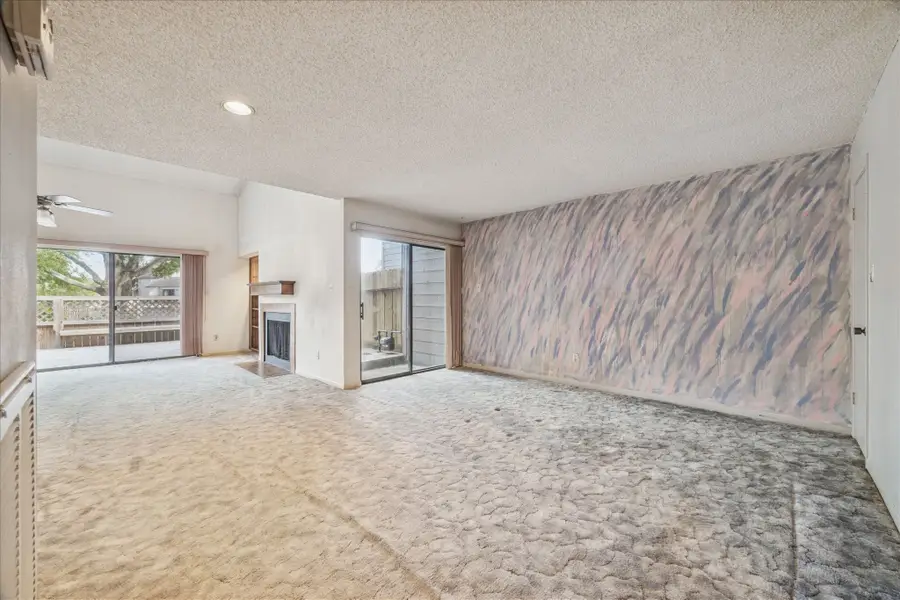 18039 Starboard Drive, Houston, TX 77058 - Image #2