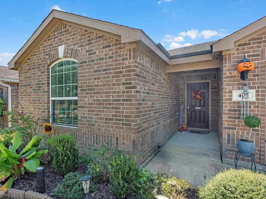 405 Hawks View Drive, La Marque, TX 77568 - Image #3