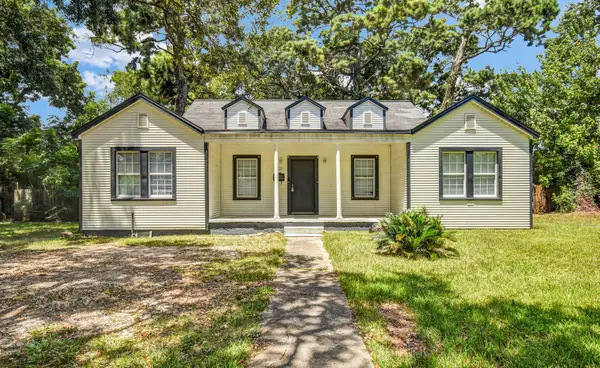2642 Cedar Drive, La Marque, TX 77568