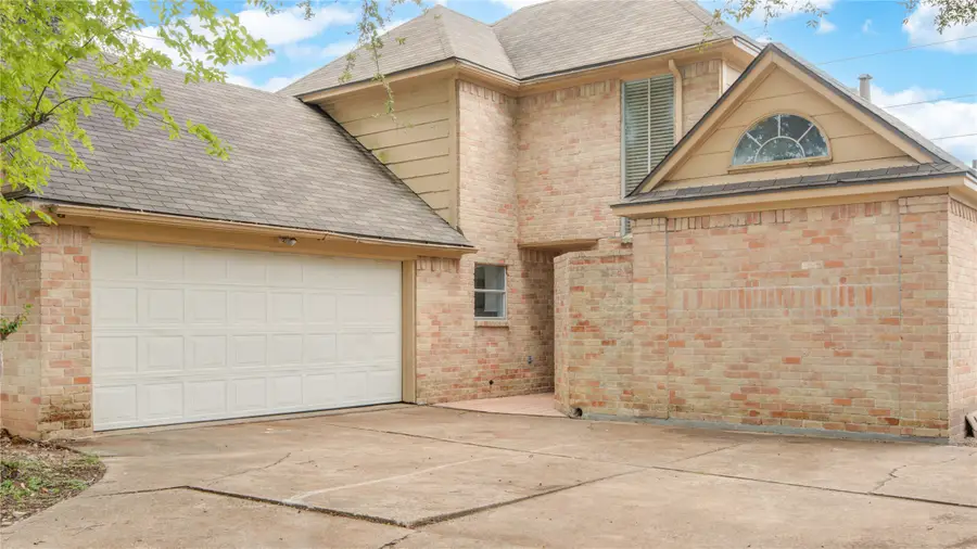 10603 Mills Circle, Houston, TX 77070 - Image #2