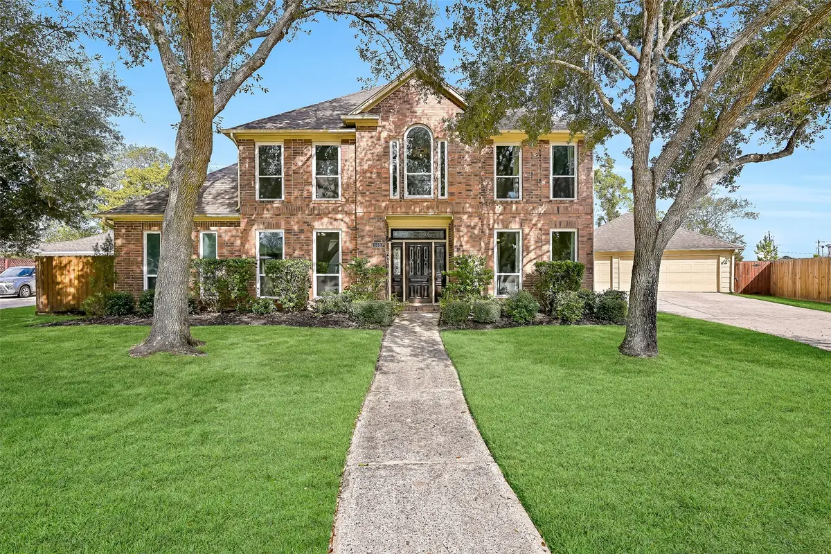 303 Regency Court, Friendswood, TX 77546 - Image #1