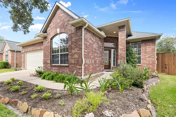 2404 S Venice Drive, Pearland, TX 77581