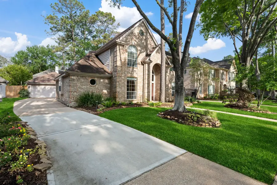 9315 Woodwind Lakes Drive, Houston, TX 77040 - Image #2