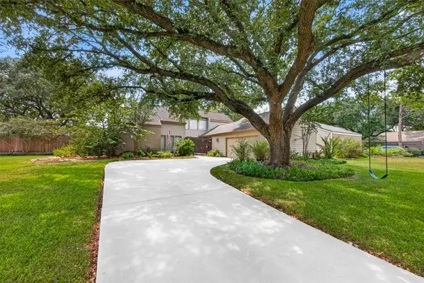 11835 Cedar Pass Drive, Houston, TX 77077
