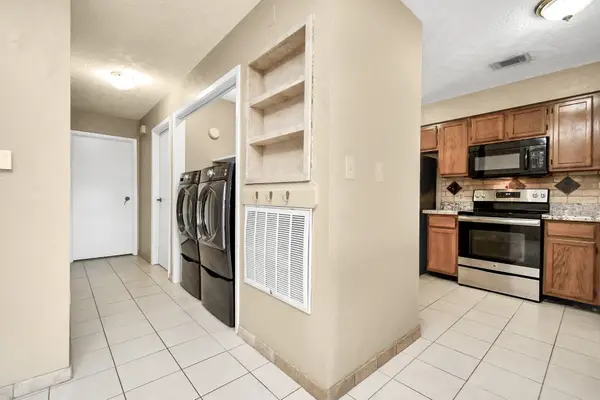 2501 Gulf Freeway #250D, Dickinson, TX 77539