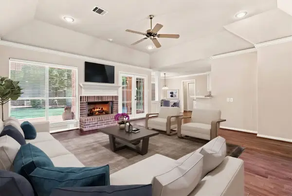 101 Lakeside Drive, Conroe, TX 77356