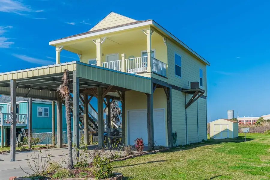 956 S Monkhouse Drive, Port Bolivar, TX 77650 - #3