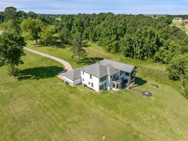 145 Grandview Boulevard, Montgomery, TX 77356