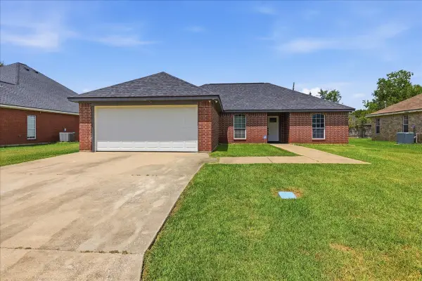 4406 Highland Avenue, Orange, TX 77632