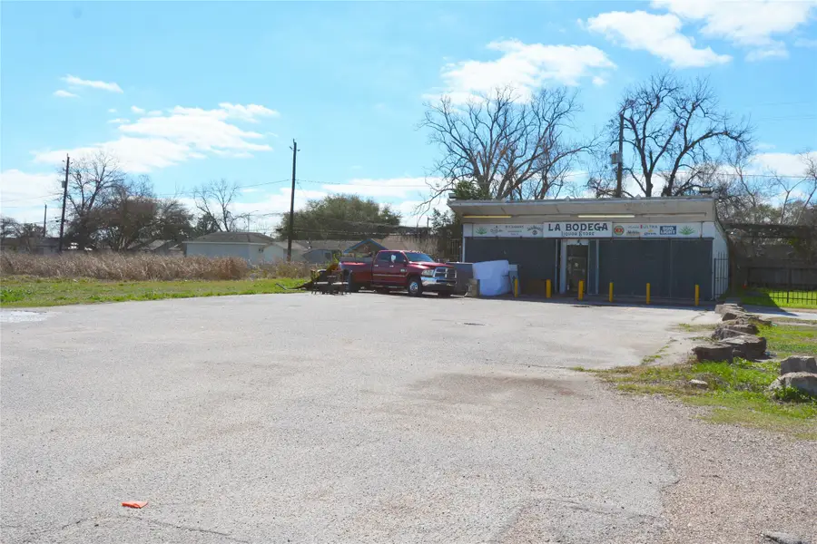 10013 W Montgomery Road, Houston, TX 77088 - #2