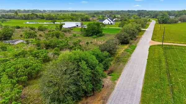 14433 Tierra Grande Drive, Needville, TX 77461
