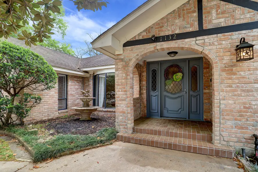1132 Fries Road, Spring Valley Village, TX 77055 - Image #2