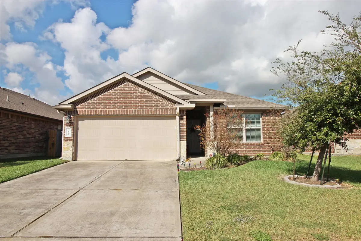 4019 Spurwing Lane, Baytown, TX 77521 - Image #1